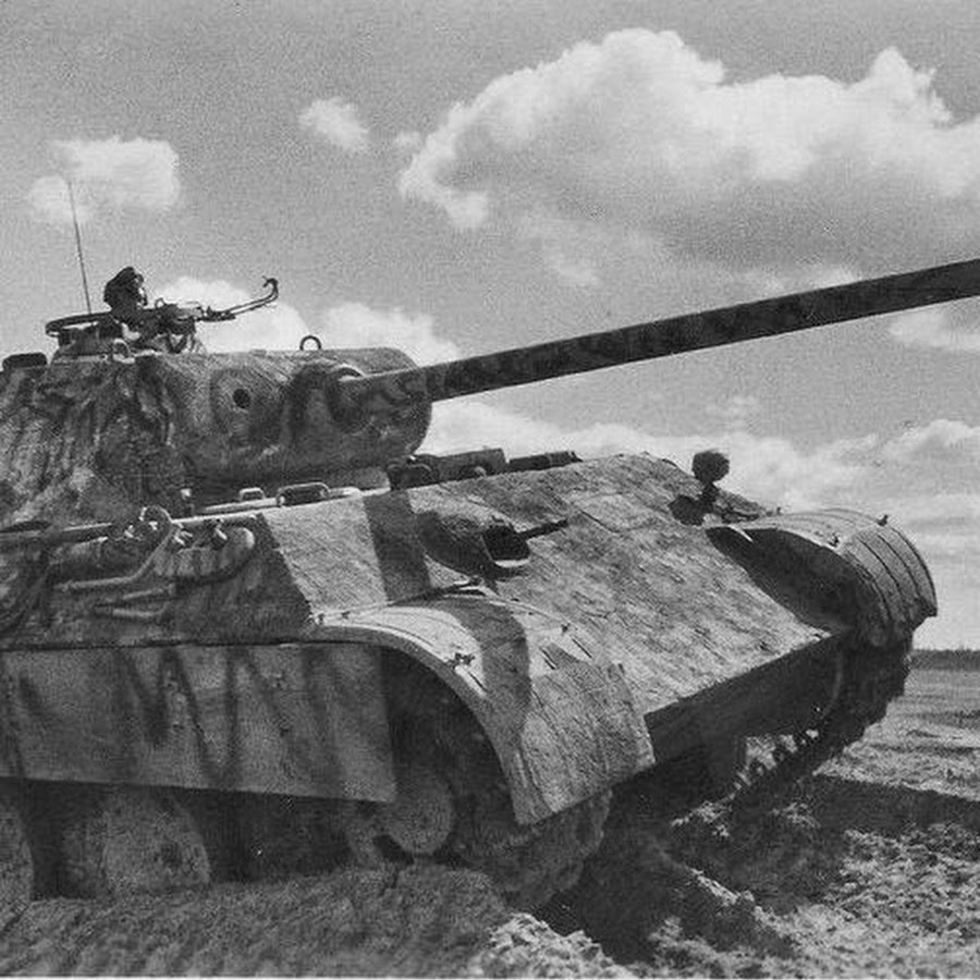Ss tanks. Пантера PZKPFW V Panther. Танк пантера дивизии СС Викинг. Panther Ausf a 1944. Пантера танк 5 танковой дивизии.
