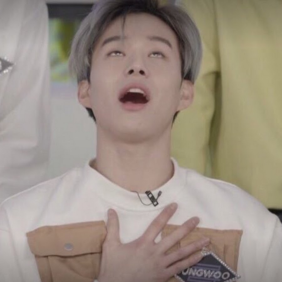Мемы с Чону NCT