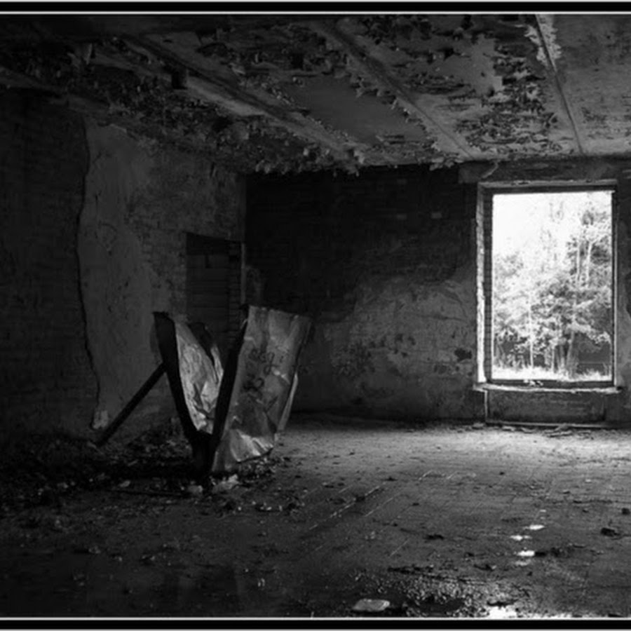 Город-призрак припять квартиры. Колманскоп намибия. Пустой дом внутри. Рубинштейна 27 двор колодец. Дом внутри пусто.