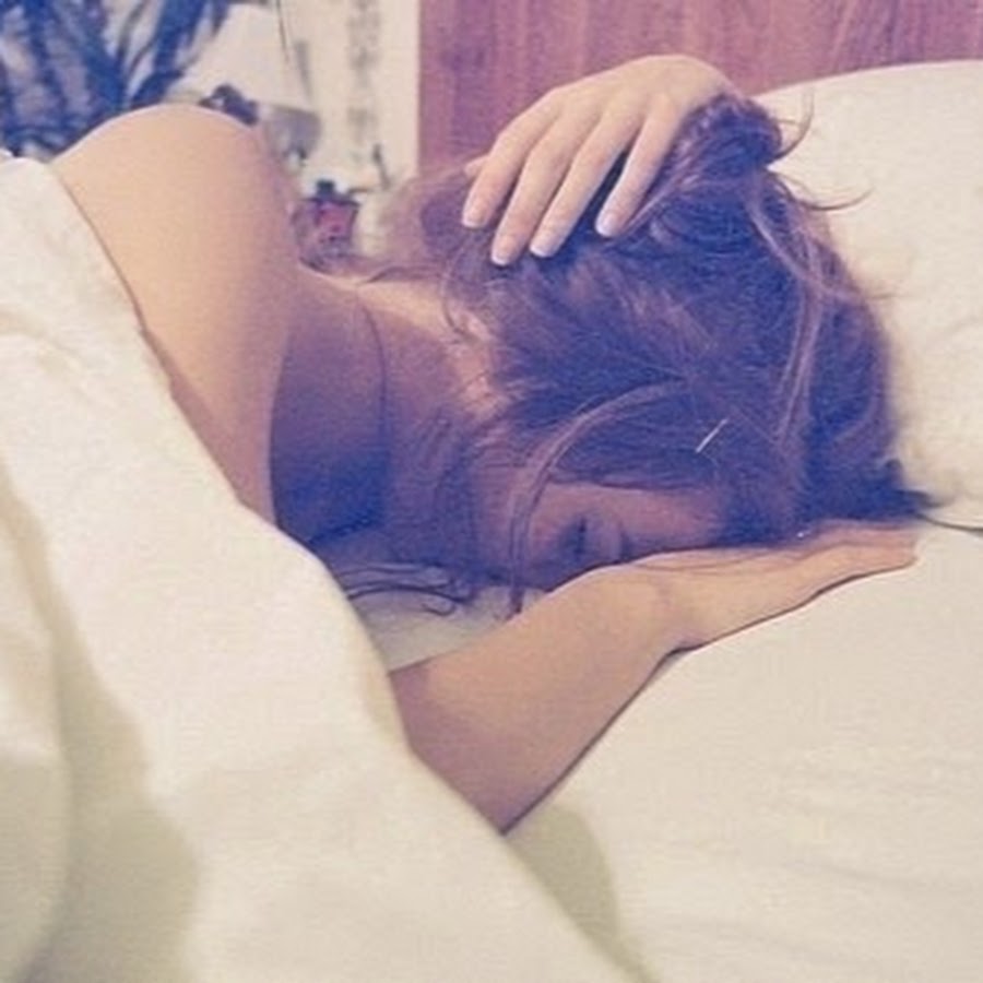 Спящие 16 летние. Фото спящей девушки без лица на аву.