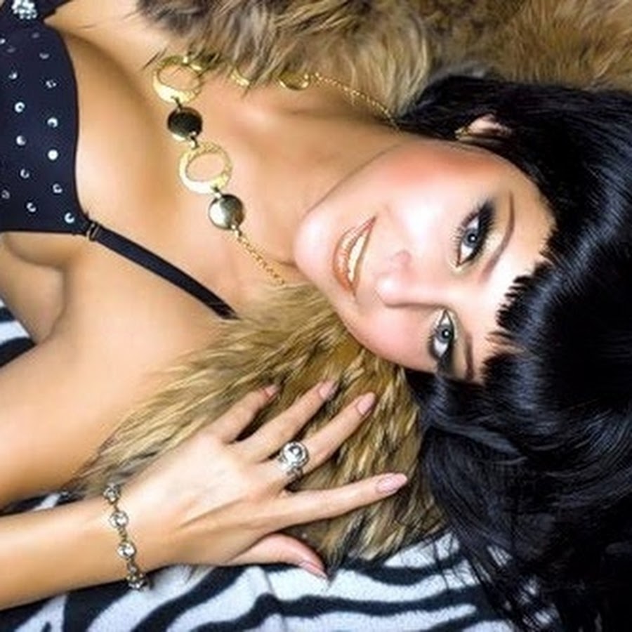 Девушки вип камеры. Девушки вип камеры. Камера заключения. Одноместная камера тюрьма. Брюнетка в чулках домашнее.