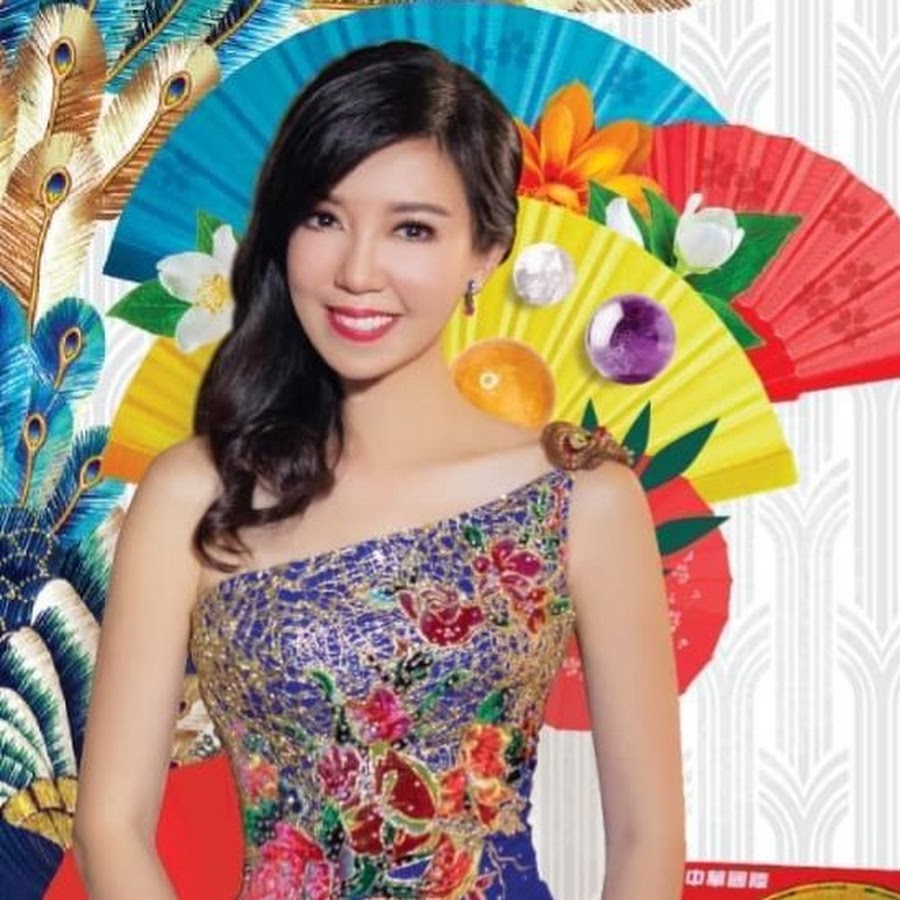 鲍一凡御品能量水晶dynasty Power Crystal By Master Paw 关于鲍一凡 鲍一凡原名鲍珊吏 英文名paw Sandy 祖籍来自 福建永春 出生于