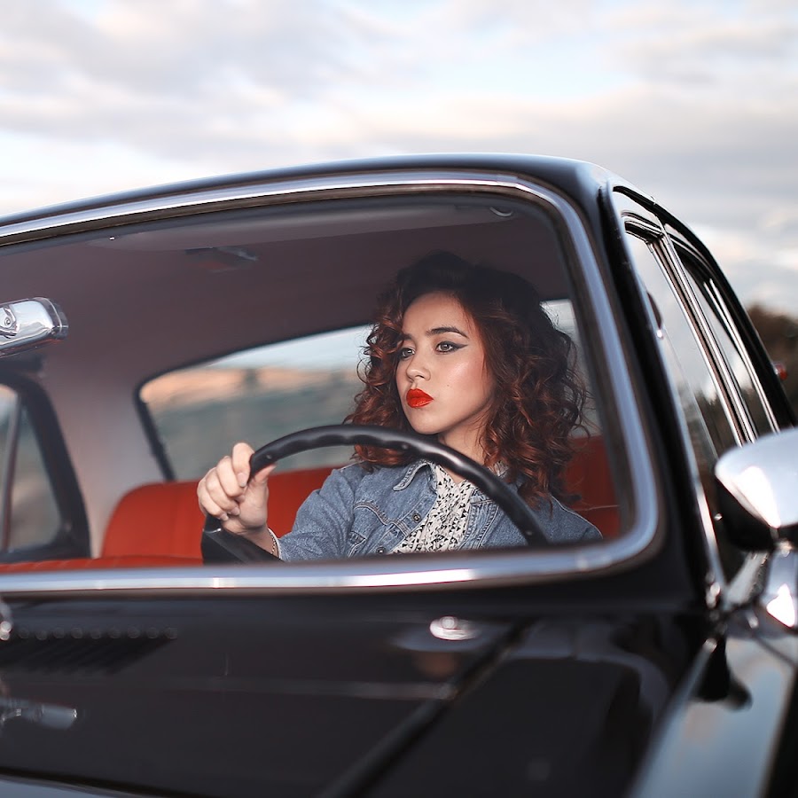 Фотосессии с машиной амфибией Vogue