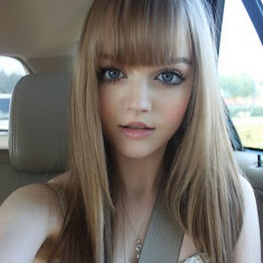 Женщины похожие на девочек. Женщины похожие на девочек. Внешность дауна. Женщины похожие на детей. Дакота роуз.