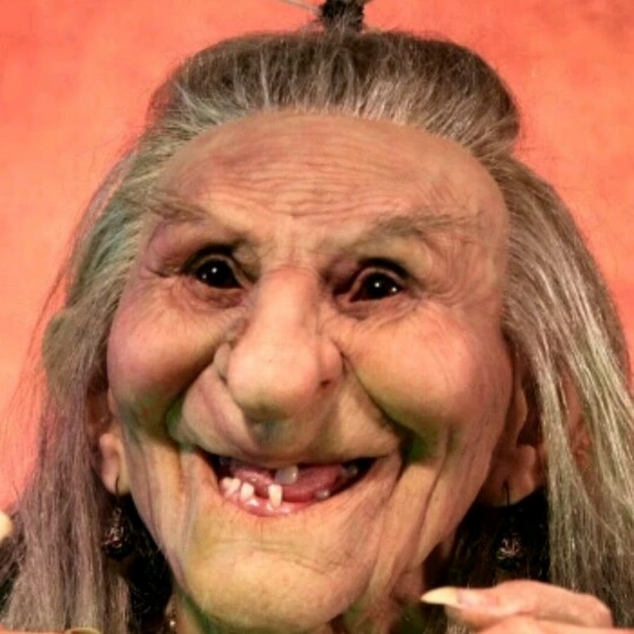 Бабушка без зубов