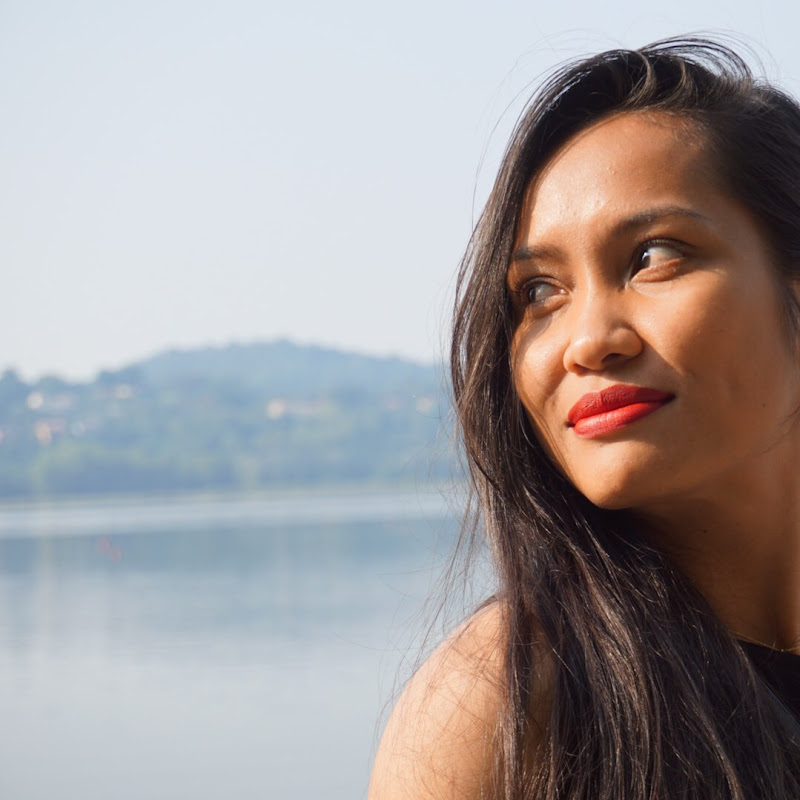 SITI NURSARA - 網紅的藏寶箱 