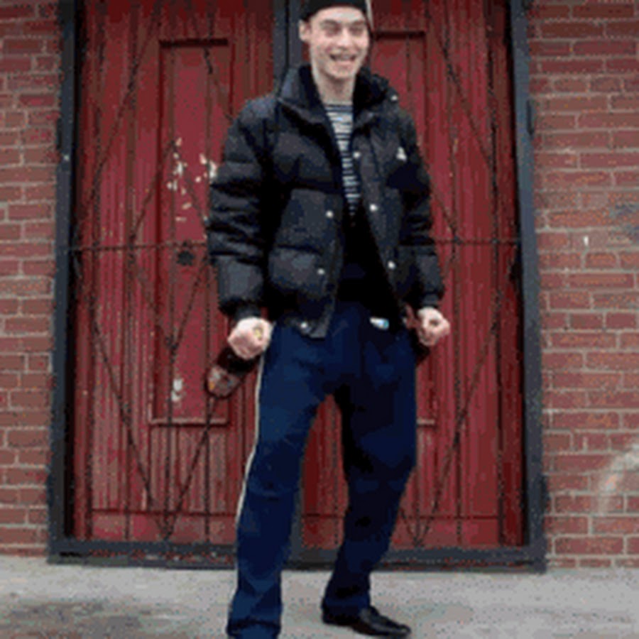 танец гопника. элегантный гопник. танцующий гопник с пивом. гопник танцует. гопник gif.