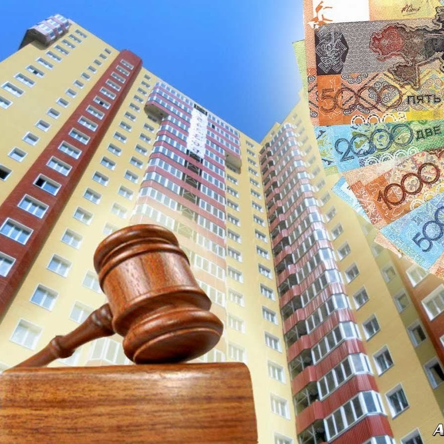 участие в торгах по банкротству. молоток судьи. торги имущества. торги недвижимость. покупка квартиры с прописанным человеком.