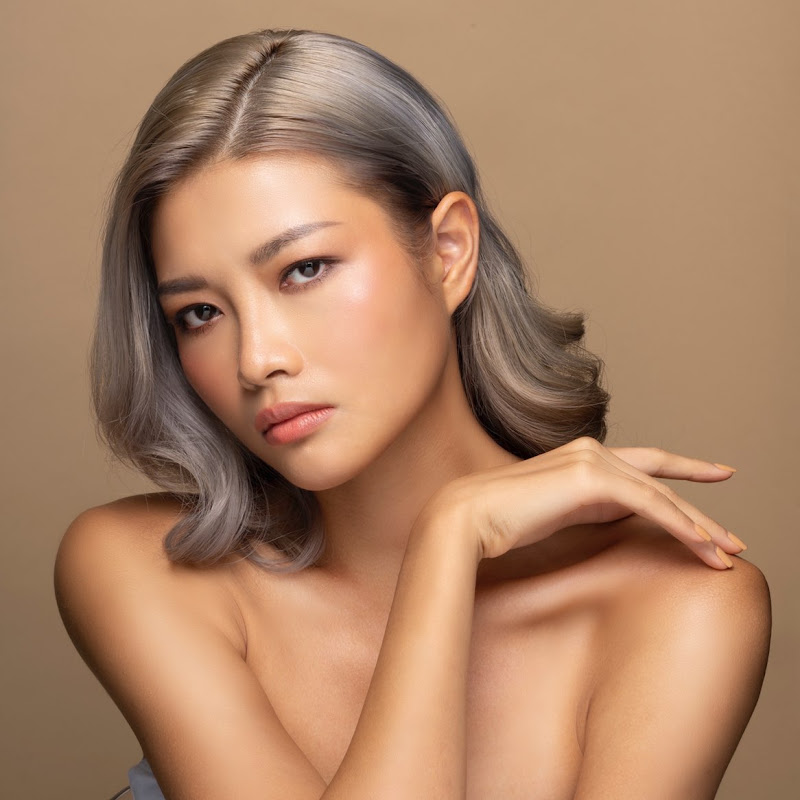 Phoebe Chan - 網紅的藏寶箱 