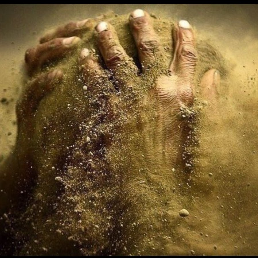 Библейские фразеологизмы. Песок сыпется выражение. Соль сыпется. Сыпать значение. Щепотка соли на белом фоне.