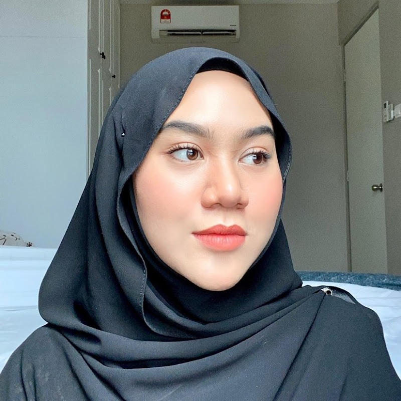 Bella Salleh - 網紅的藏寶箱 