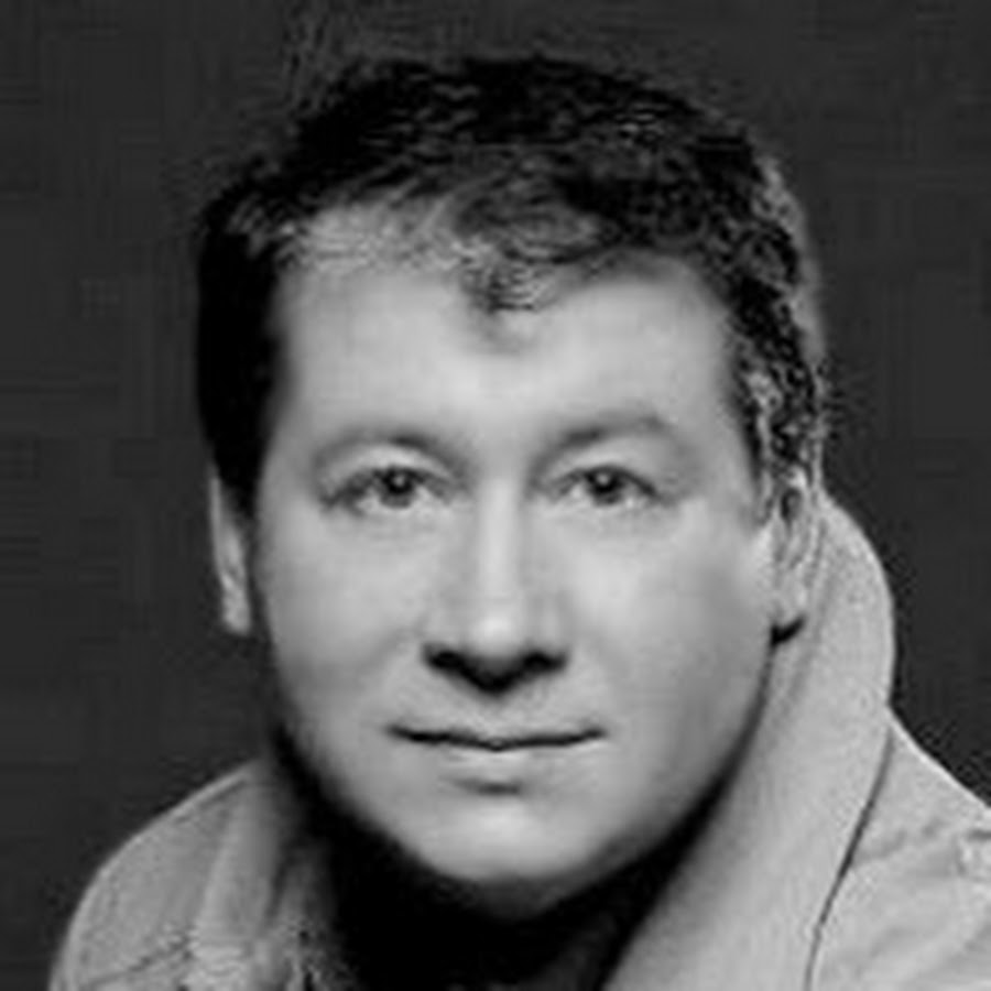 Симонец. Дружная семейка 2001. Симонец. Симонец. Симонец шоурил.