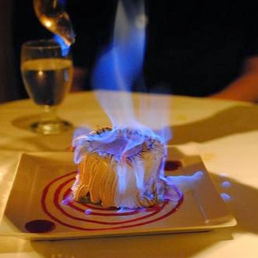 Десерт везувий фламбе. Фламбе темпл. Фламбе это. Фламбе темпл. Фрукты фламбе.