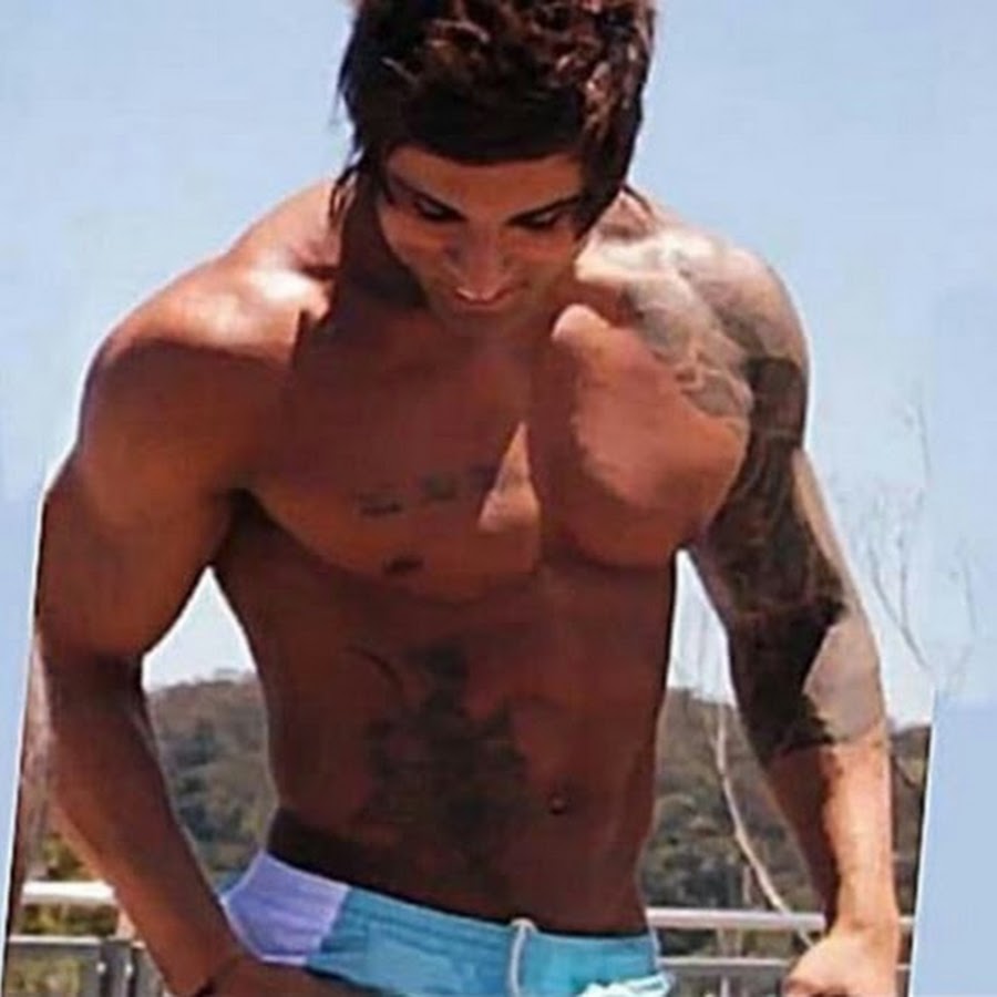 Zyzz спина