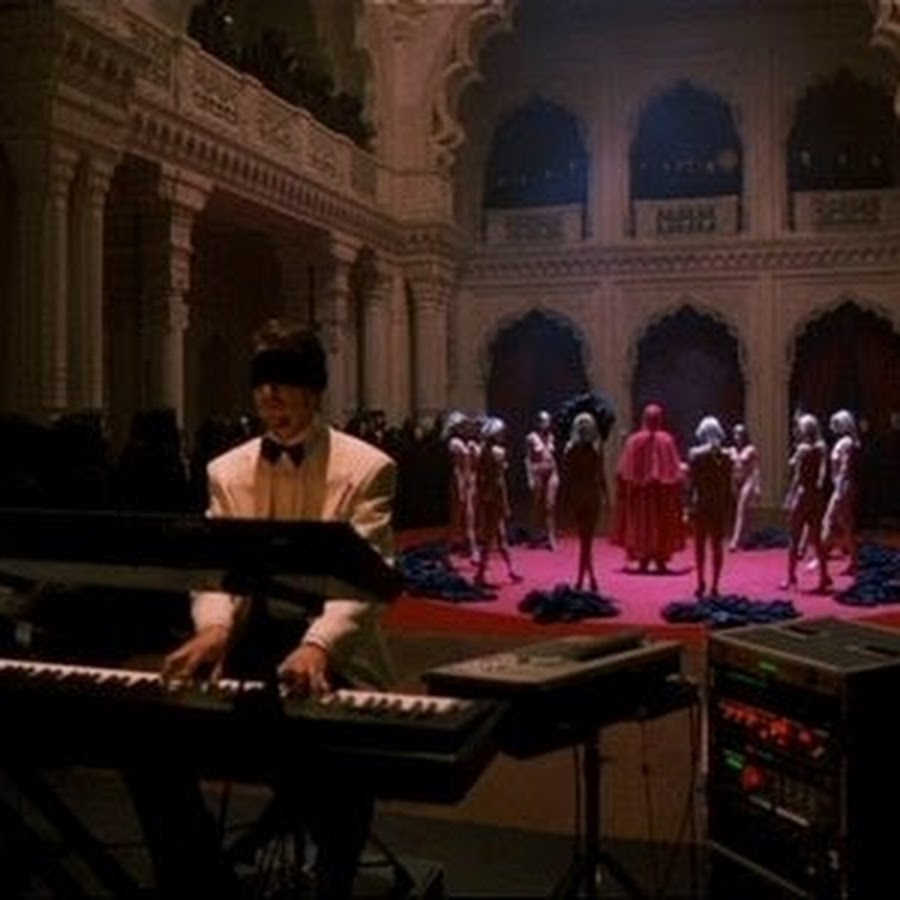 Eyes wide shut 1999