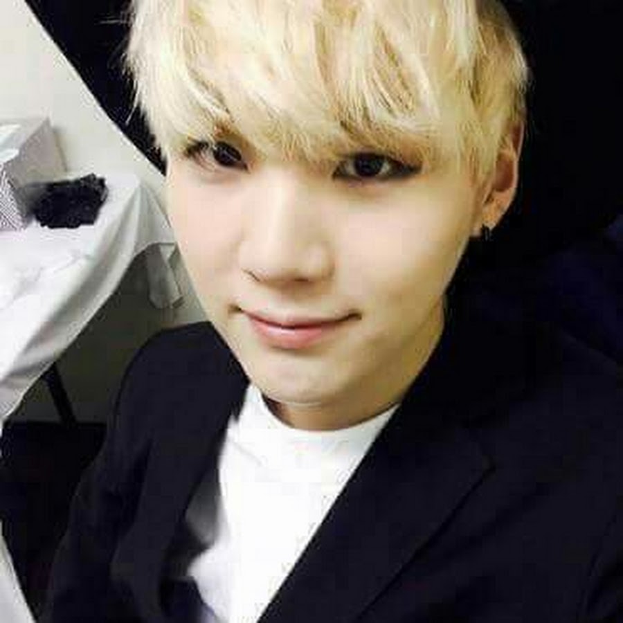 Юнги бтс. Suga bts. Шуга юнги. Какой у мин юнги. Юнги бтс.