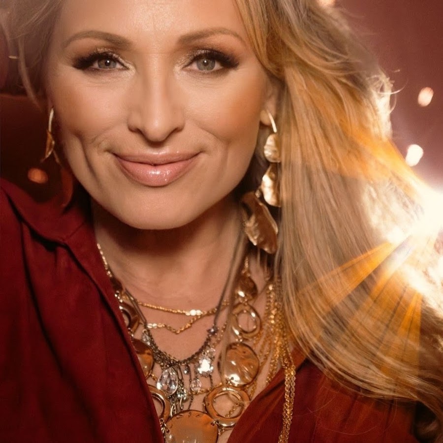 Дезире светлая. Ламинат aberhof storm 8011 дуб полярный. Quick-step desire uc3462. Дезире светлая. Дезир клодетт мандерс.