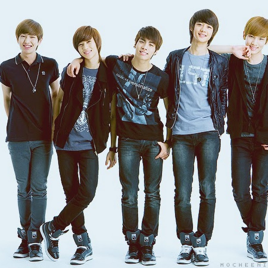 Cnblue корейская группа. Как называется группа где парень. One direction 1. Как называется группа где парень. 2pm корейская группа.