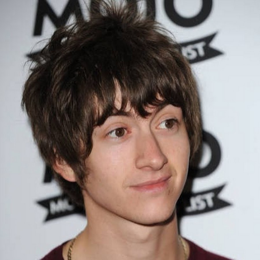 Alex turner. Alex zimmer. Alex zimmer. Алекс лэндж торс. Alex zimmer.