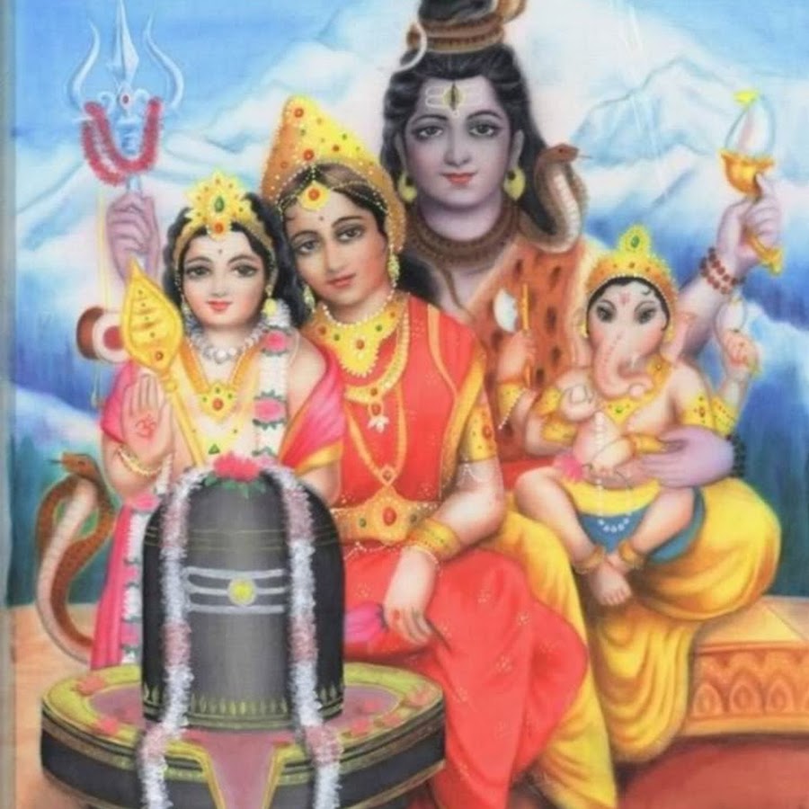 Картикея сын шивы и парвати. Сканда картикея. Гаури парвати. Индия боги шива и парвати. Шива парвати ганеша картикея.