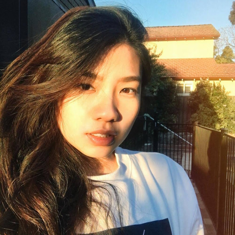 Evelyn Ting - 網紅的藏寶箱 