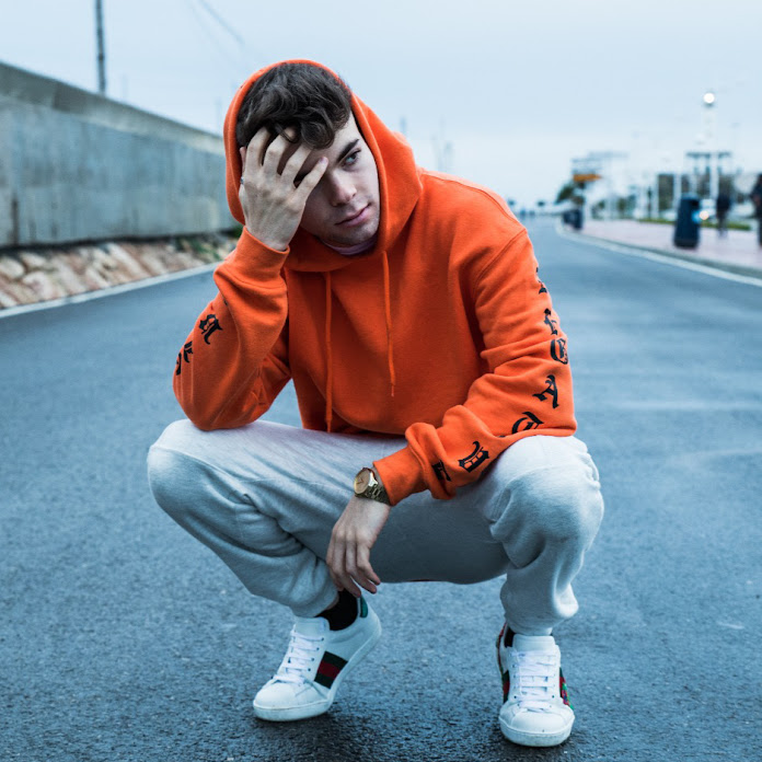 Salva Net Worth & Earnings (2026)