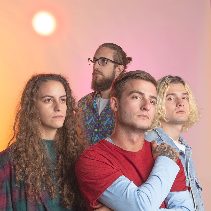 Татьяна на английском на желтом фоне. Wednesday фото. Yellow monday. Yellow monday. Monday yellow.