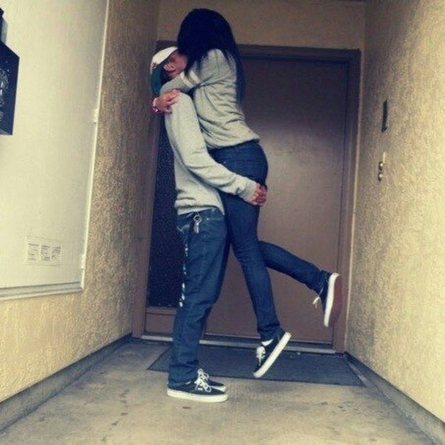 Картинки девушка с парнем без лица на аву в контакте