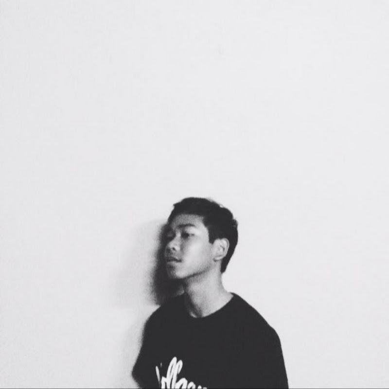 Kimi Pong - 網紅的藏寶箱 