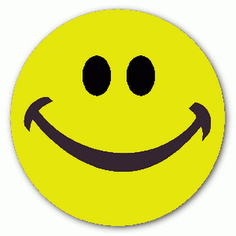 Улыбающийся смайлик. Смайлы оригинал. Смайлы оригинал. Тарелка смайлик. Веселый смайлик.