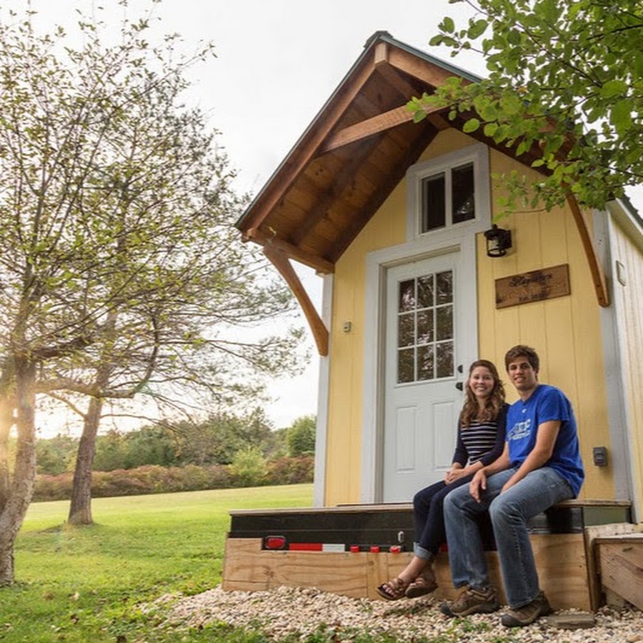 This house is in a very. фасад в стиле лофт. This is a дом this is a house. This is my house. текст have got has got.