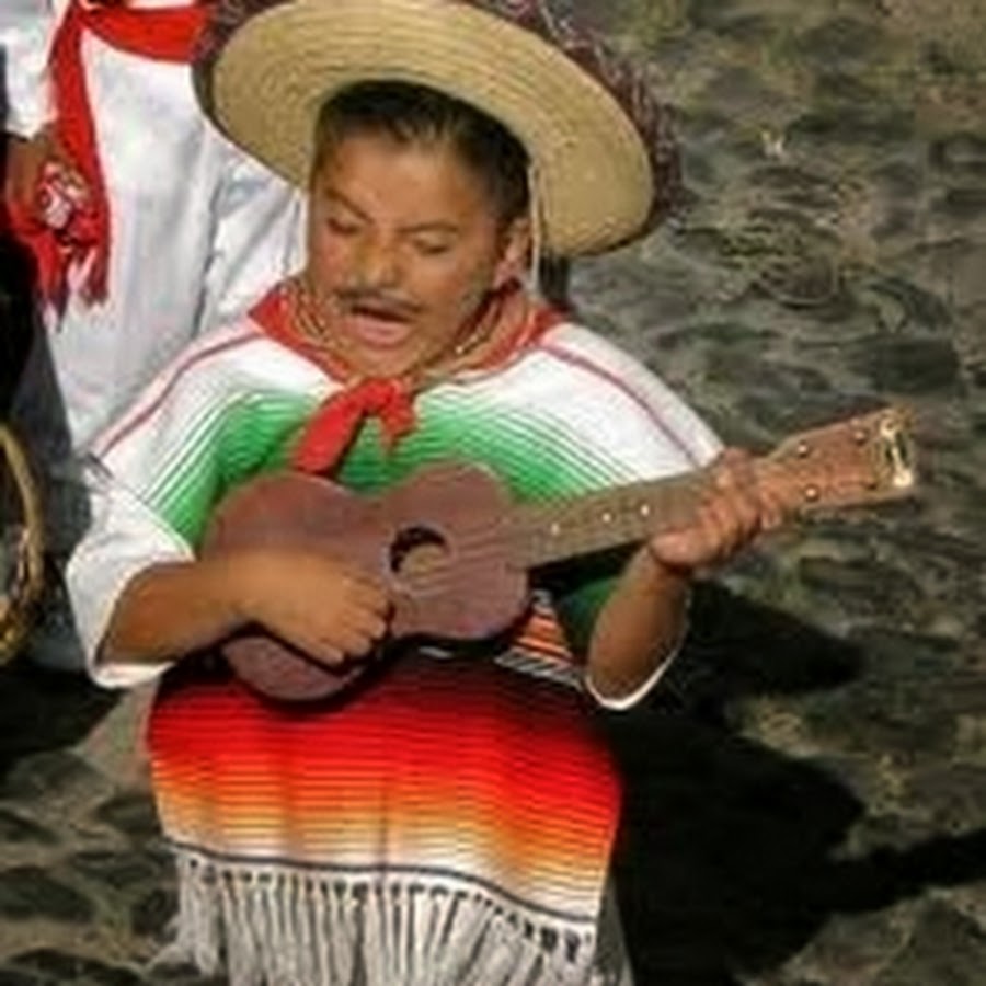 Большая часть мексики говорит на португальском языке. Маленький мексиканец. Мексиканец Этнический. Мексиканец с гитарой. Современные Мексиканцы.