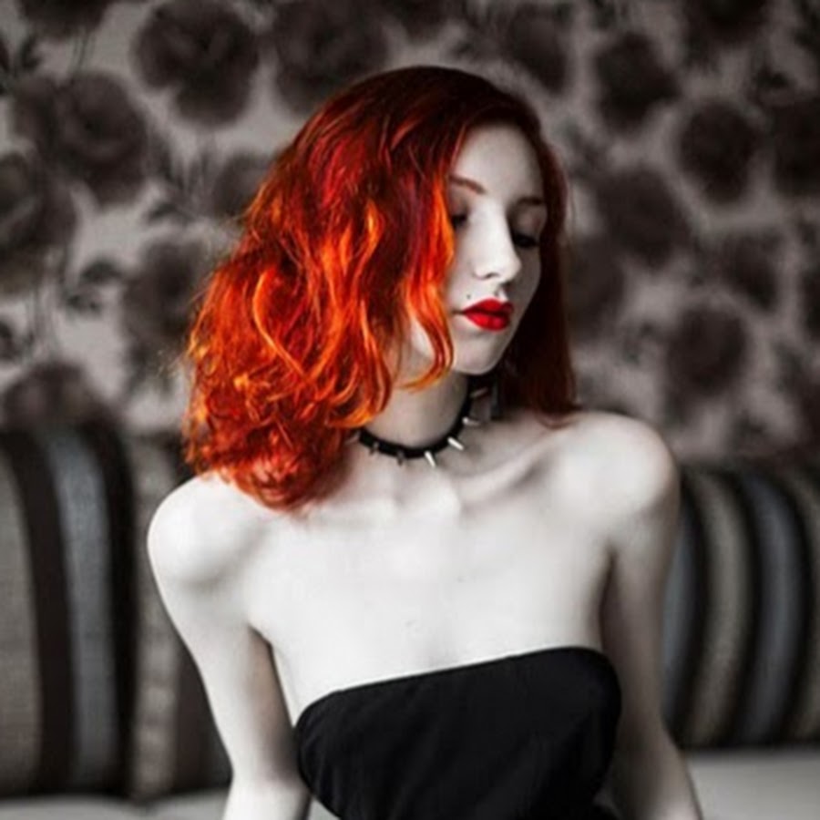 Redhead stockings. Lilith Готика. Красивые рыжие в чулках оргазмы. Lilith Ardath СПБ фото.