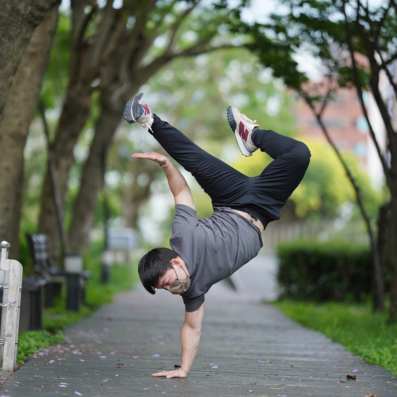 周小毅 - 網紅的藏寶箱 