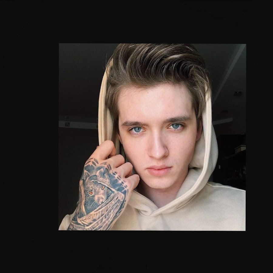 Макс ващенко бородач. Прокси слендермена slender the arrival. Макс ващенко 2023. Макс ващенко бородач. Макс ващенко маньяк доктор.