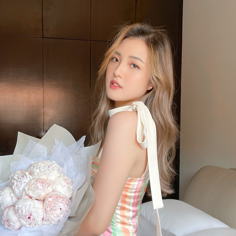 Sarahbelle Lam - 網紅的藏寶箱 