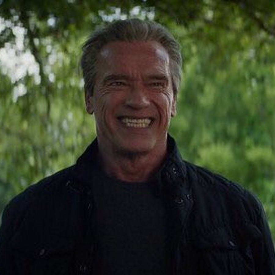 Арнольд шварценеггер терминатор. Шварценеггер улыбается в терминатор. Шварценеггер улыбка терминатор. Терминатор генезис улыбка шварценеггера. Шварценеггер улыбка терминатор.