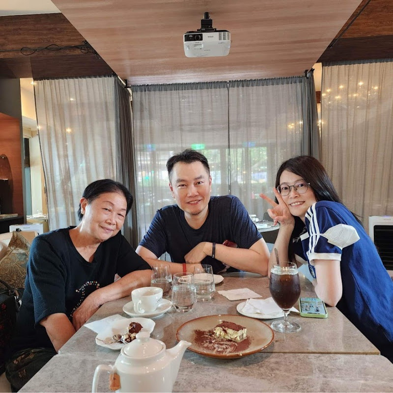 Sydney&Elena - 網紅的藏寶箱 