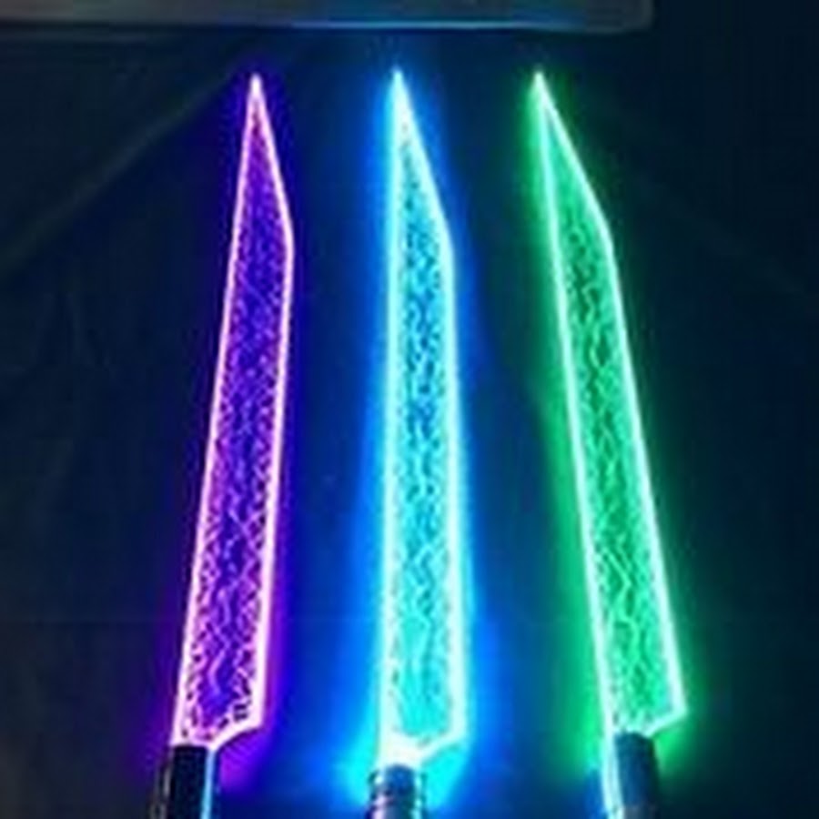 лазерный пистолет. меч джедая. Star wars световые мечи ситхов. лазерный меч джедая. пластмассовый меч.