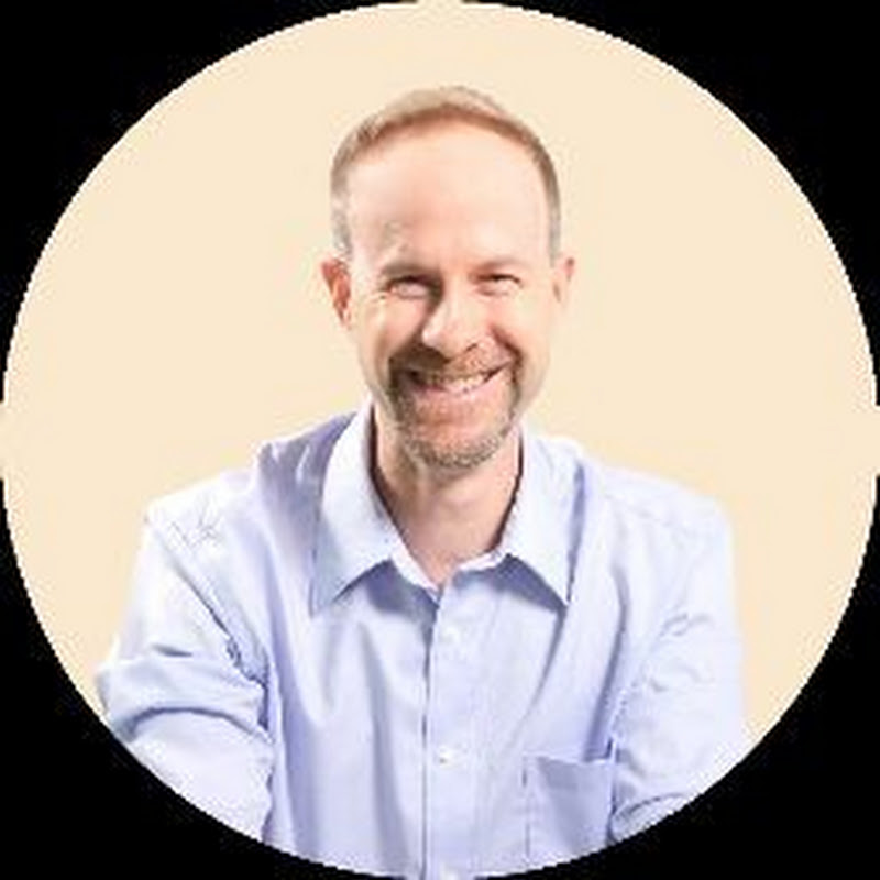 Brett Lindsay - 網紅的藏寶箱 