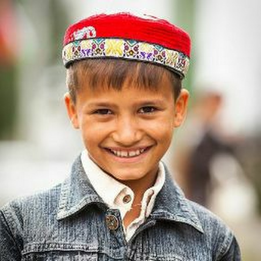 Маленькие таджикские дети. Таджикский мальчик. Узбекский мальчик. Маленький таджик. Узбекский мальчик.