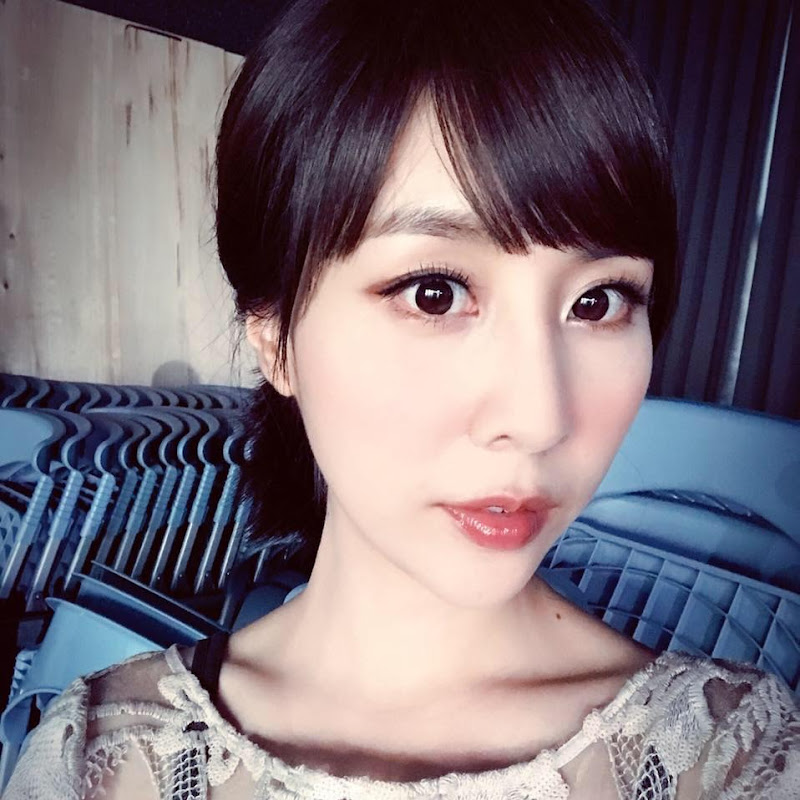 張佳如 - 網紅的藏寶箱 