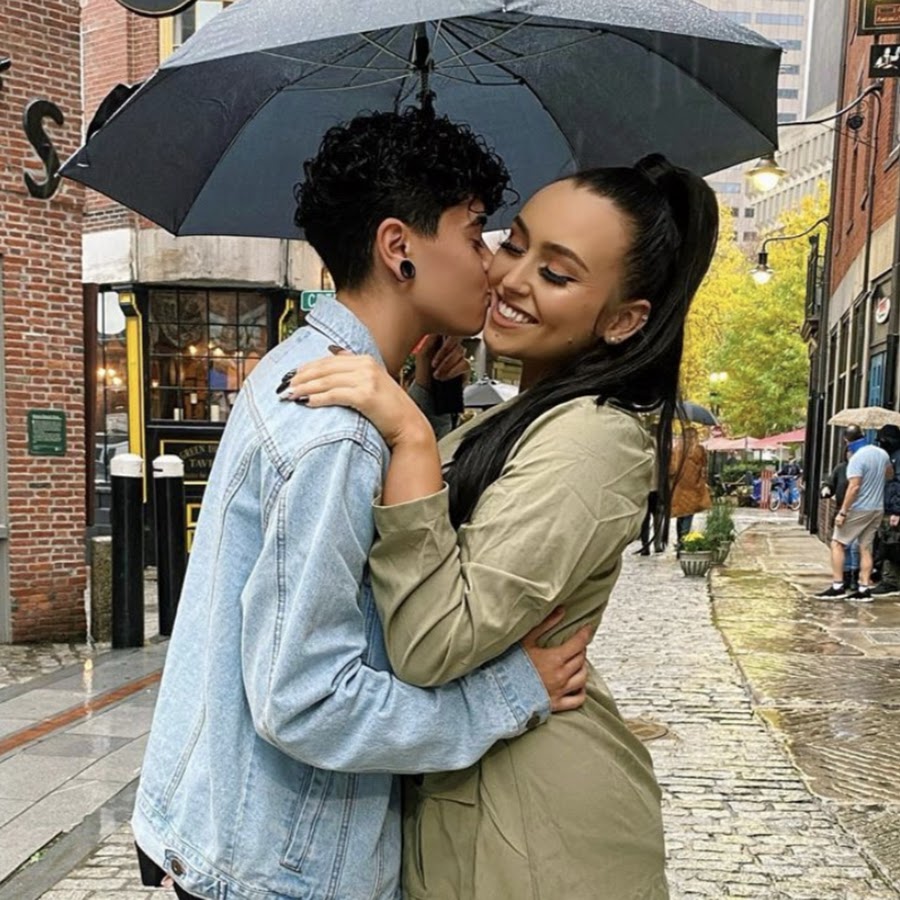 Jules &amp; Saud Vlogs - Youtube