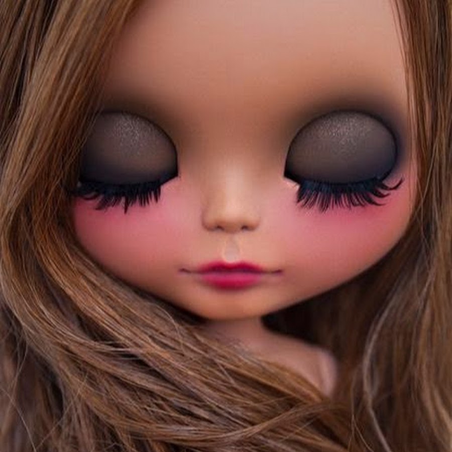 Куколки с закрывающимися глазами. Закрывающиеся глаза для игрушек. Кукла закрывает глазки. Глаза для куколок. Кукла закрывает глазки.