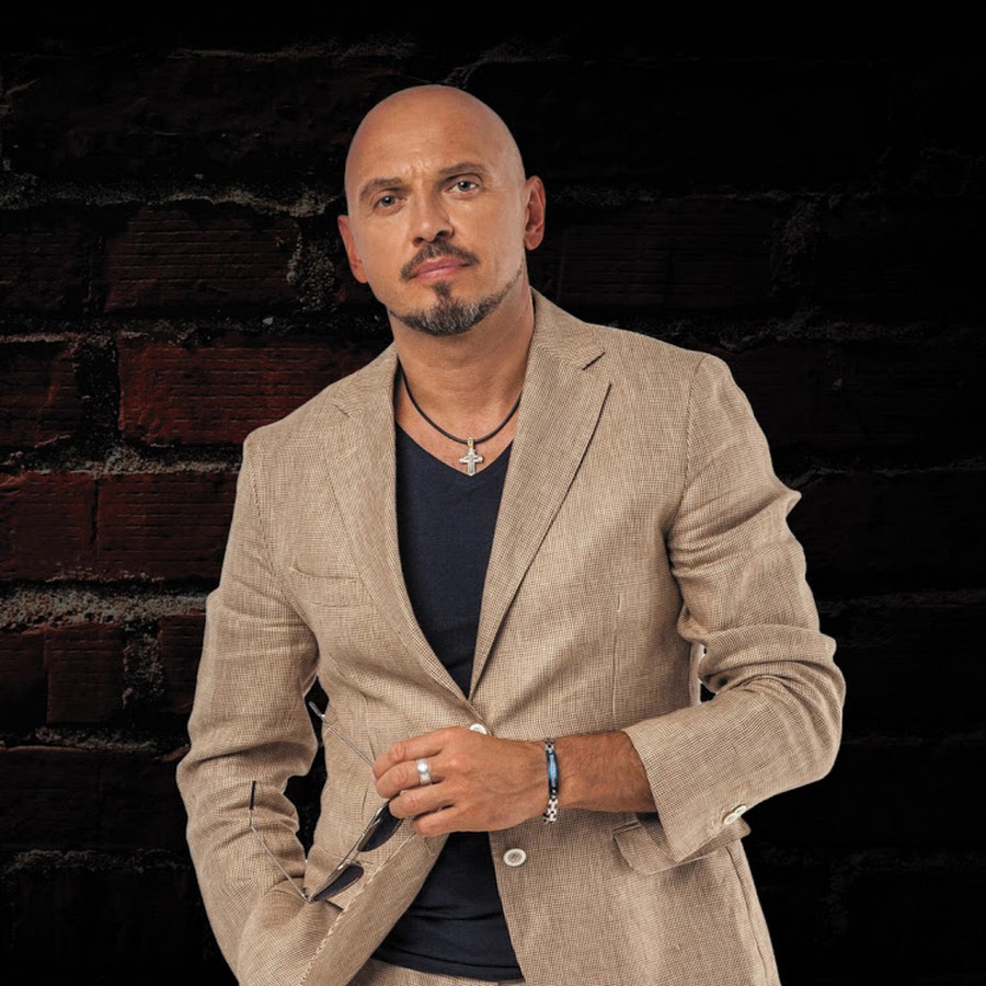 Андрей клубов