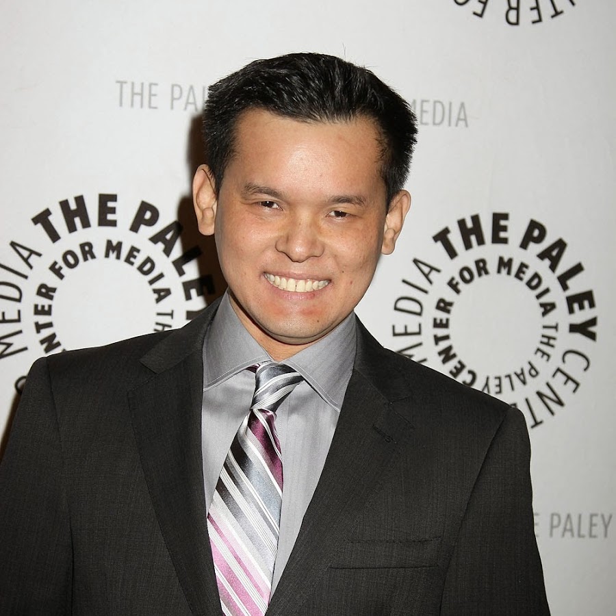 Джей олива. Джей олива. Mick wingert актер озвучки. Джей олива. Джей олива.