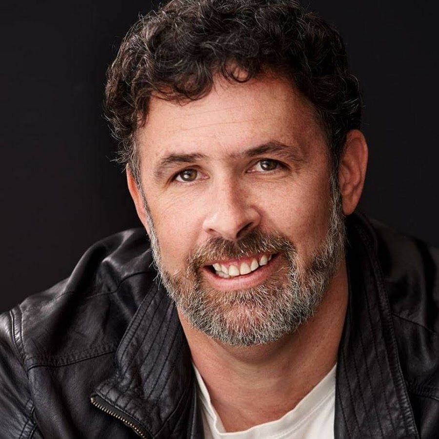 Дэвид туров. Дэвид суше в юности. H. Марк уилер дизайнер майкрософт фото. Дэвид биография.