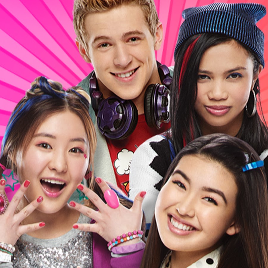 Make it up to her. Make it up to her. Make it right lauv. Make it up to her. Make it up to her.