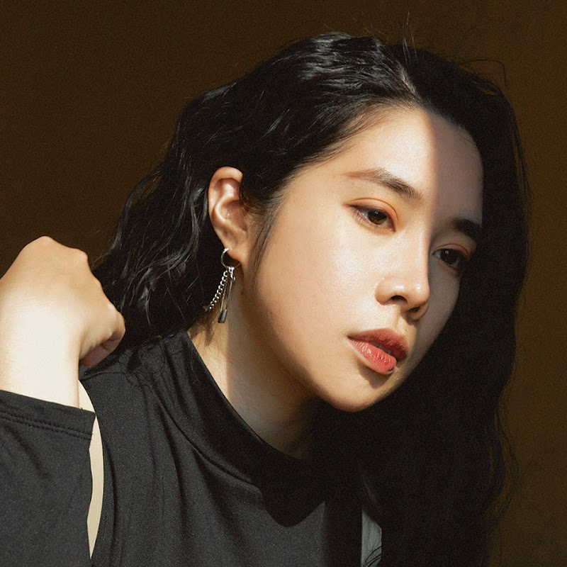 Lee D - 網紅的藏寶箱 