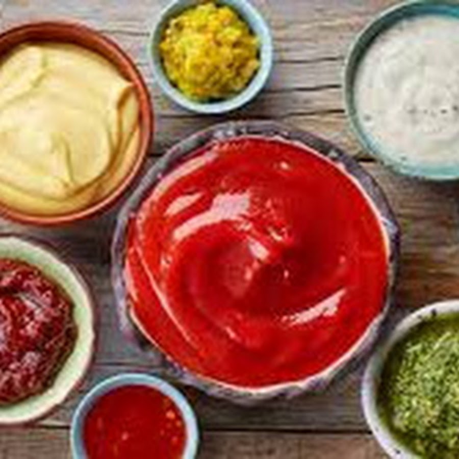 Майонез для детей. Соусы на белом фоне. Ketchup mayonnaise. Heinz кетчуп и майонез. Кетчуп и майонез.